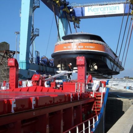 Levage au Port de Lorient pour mise sur cargo